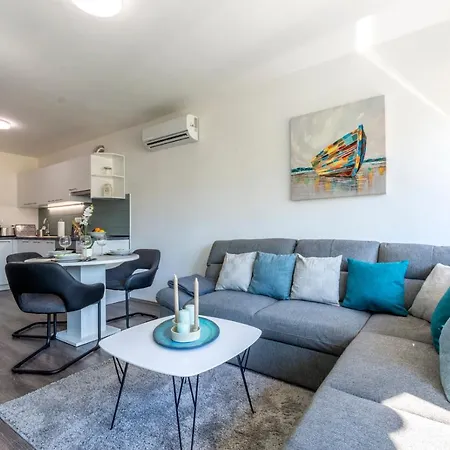 New Luxury Bella Apartment